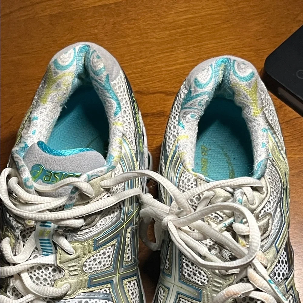 Asics Gel Hayano 17 White and Gray Sneakers with Green Blue Highlights 8.5